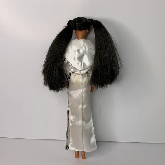 Barbie 1998 Mattel Generation Girl Ana Doll 20972 - Picture 4 of 16